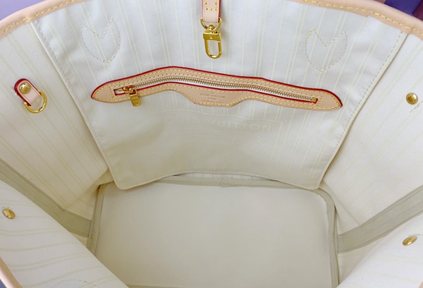 ルイヴィトンバッグ着用イメージ